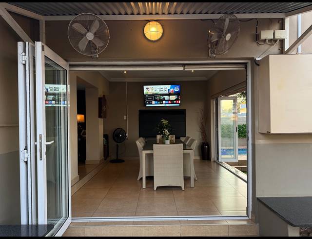 4 BEDROOM TOWNHOUSE FOR SALE IN CASHAN